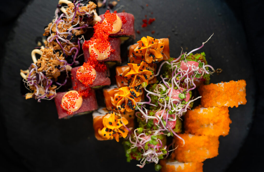 SUSHI RINKINYS KALEDOMS IR NAUJIEMS METAMS